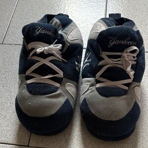 Yankees Navy and Gray Slippers